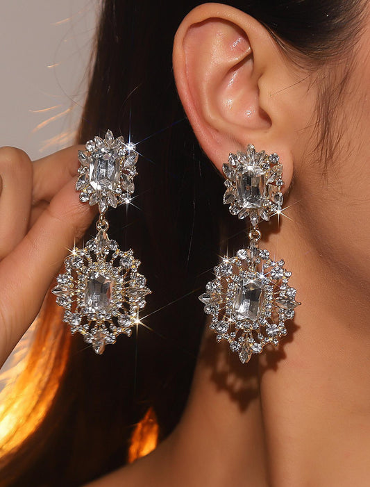 Luxury Rhinestone Drop Earrings – Elegant Sparkling Design