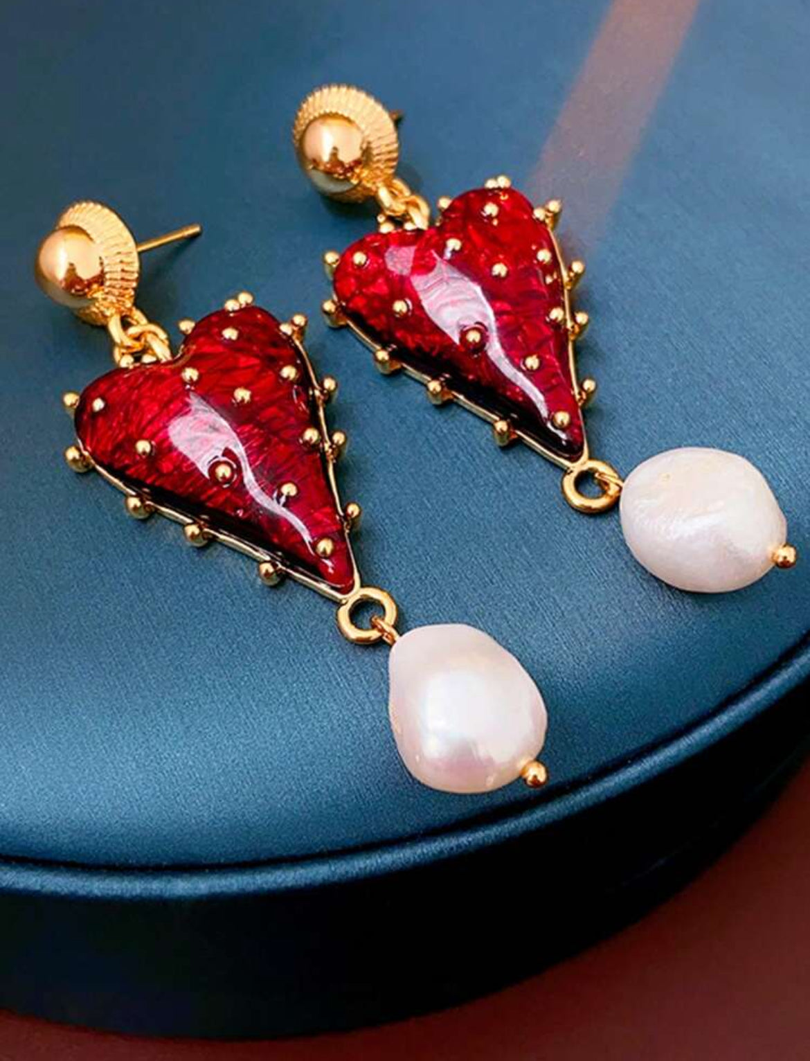 Heart Shaped Pearl Earrings - 18K Gold Plated Elegance
