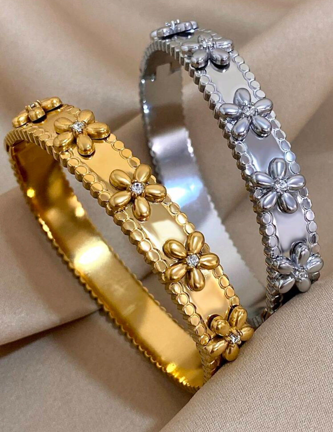Timeless Diamond Flower Bangle – Stainless Steel Vintage Design
