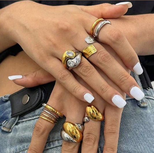 Luxury Yin & Yang Rhinestone Ring – Stainless Steel, Gold Plated