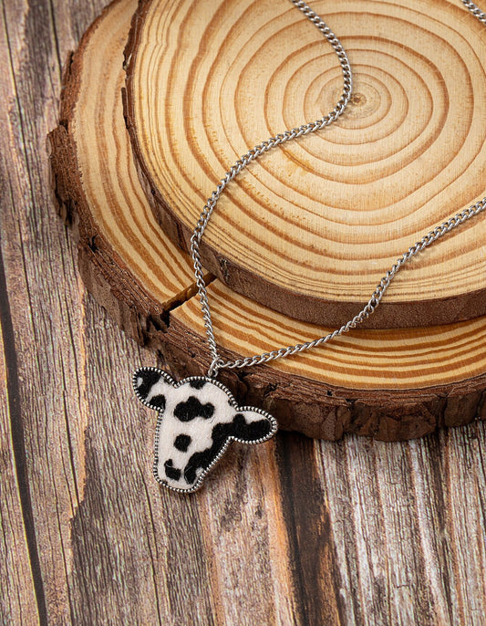 Western Bull Head Necklace – Cowhide Texture Pendant with Rustic Charm