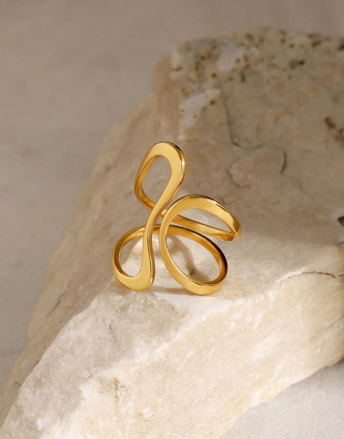 Casual Thumb Ring - Vintage-Inspired Jewelry