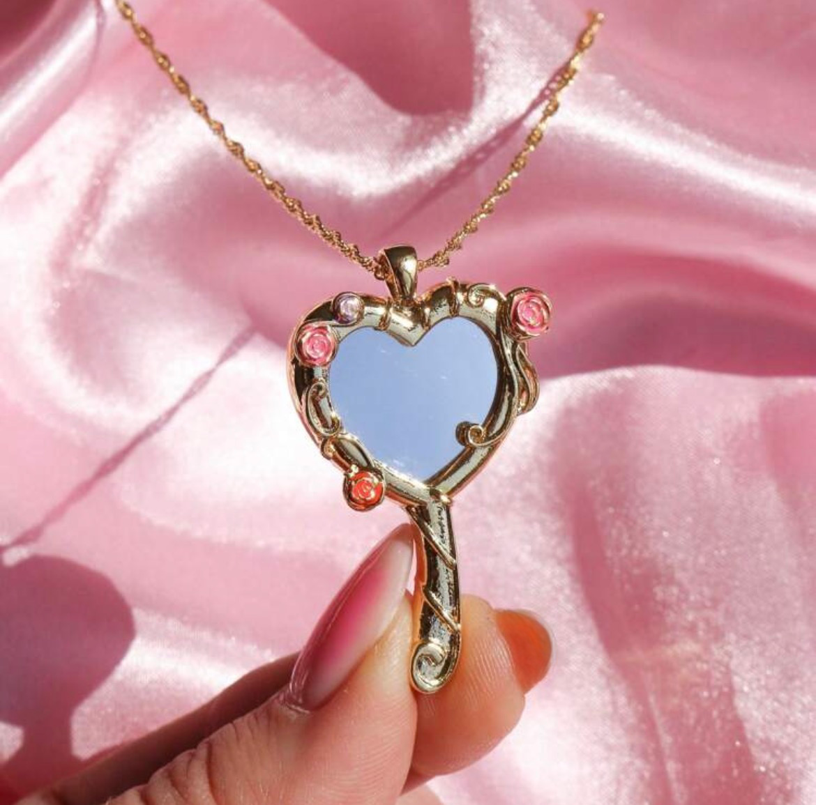 The Rosette Mirror Pendant