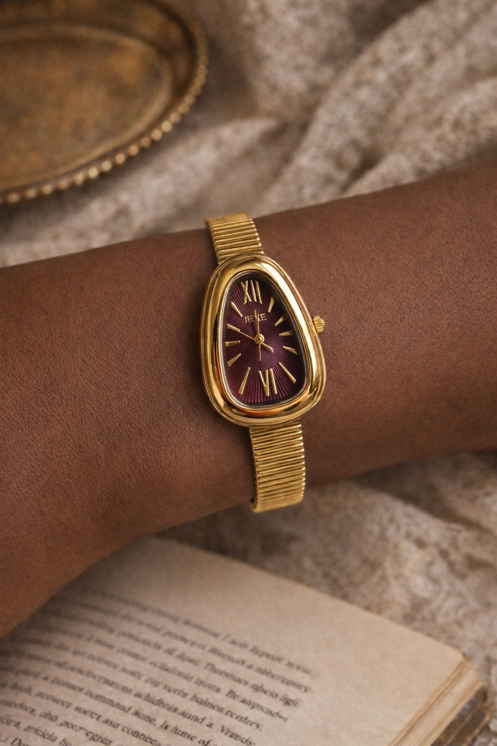 The Aveline Oval Watch